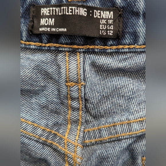 PrettyLittleThing Denim Classic Blue Women's Mom Jeans Size 12 - Picture 4 of 4